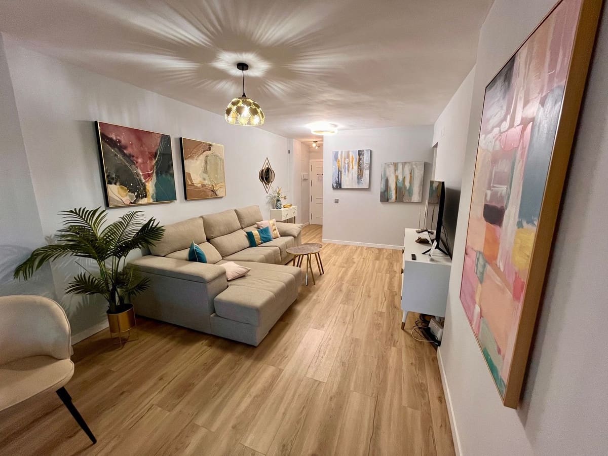 2 bedroom Apartment for sale in Calahonda with pool garage - € 319,000 (Ref: 9412756)