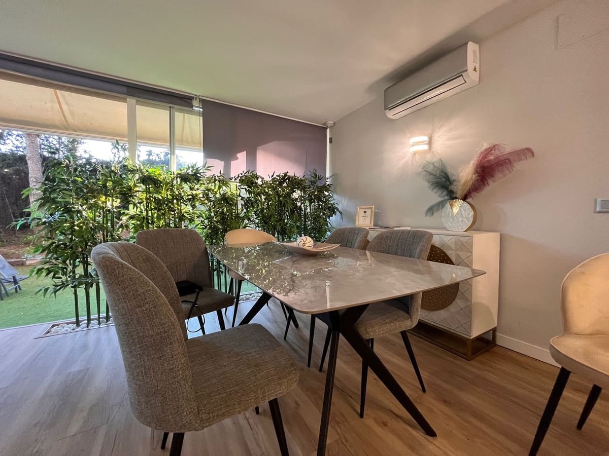 2 bedroom Apartment for sale in Calahonda with pool garage - € 319,000 (Ref: 9412756)