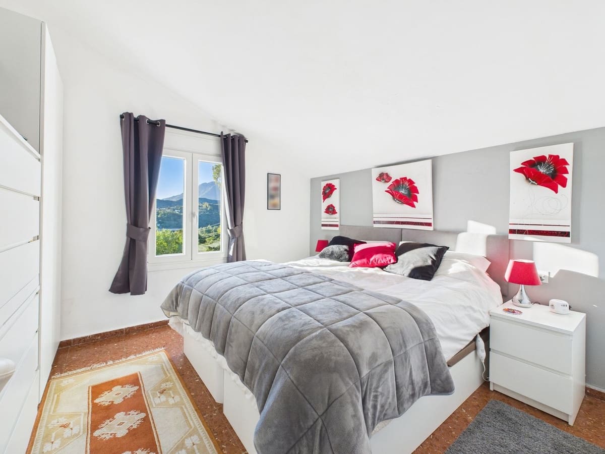 3 camera da letto Villa in vendita in Estepona con piscina garage - 390.000 € (Rif: 9418794)