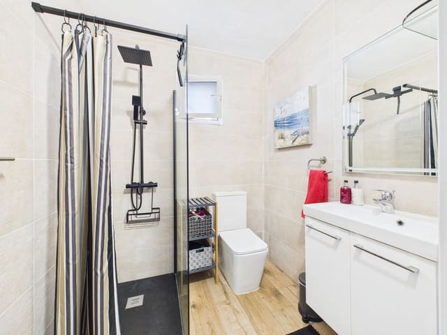 3 camera da letto Villa in vendita in Estepona con piscina garage - 390.000 € (Rif: 9418794)