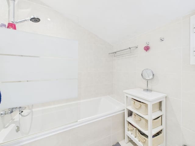 3 camera da letto Villa in vendita in Estepona con piscina garage - 390.000 € (Rif: 9418794)