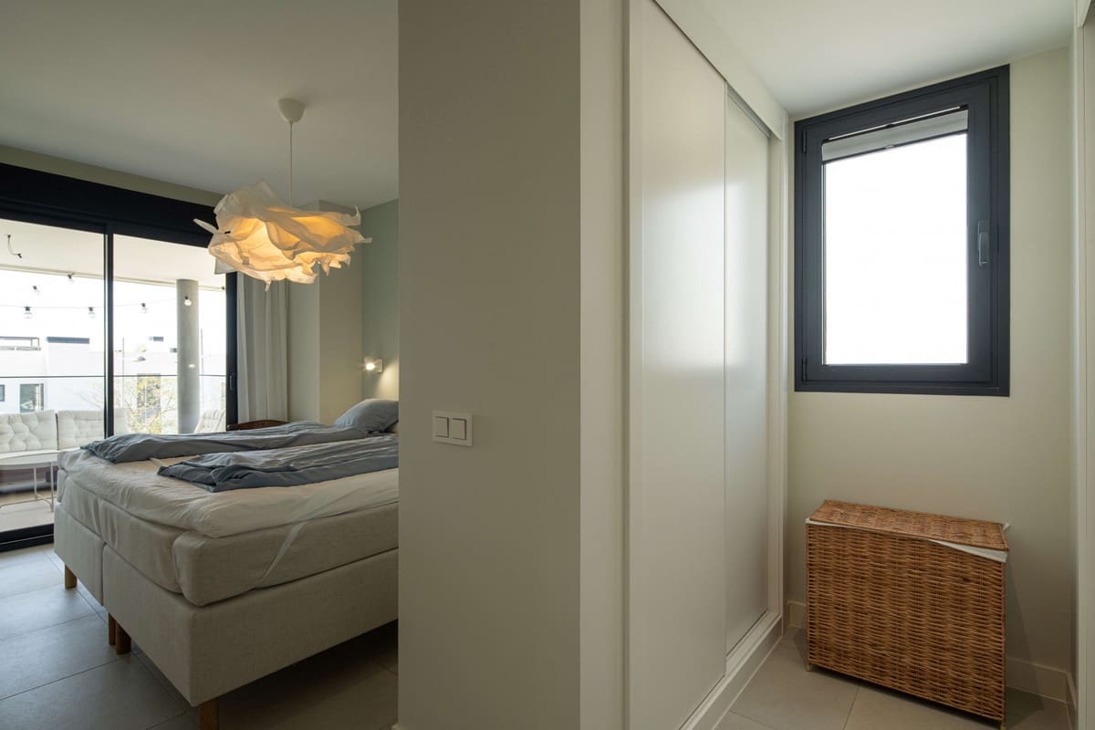 4 bedroom Apartment for sale in Estepona with pool garage - € 885,000 (Ref: 9424162)