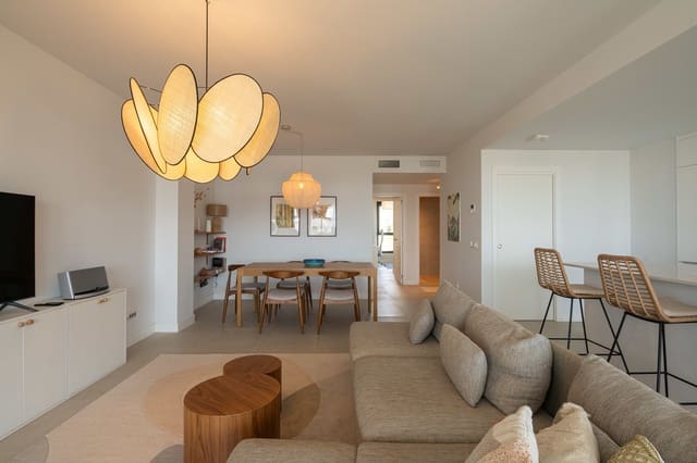 4 bedroom Apartment for sale in Estepona with pool garage - € 885,000 (Ref: 9424162)