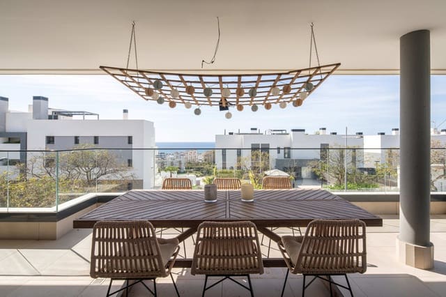 4 bedroom Apartment for sale in Estepona with pool garage - € 885,000 (Ref: 9424162)