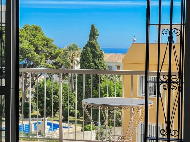 3 bedroom Apartment for sale in Benalmádena with pool - € 335,000 (Ref: 9424182)