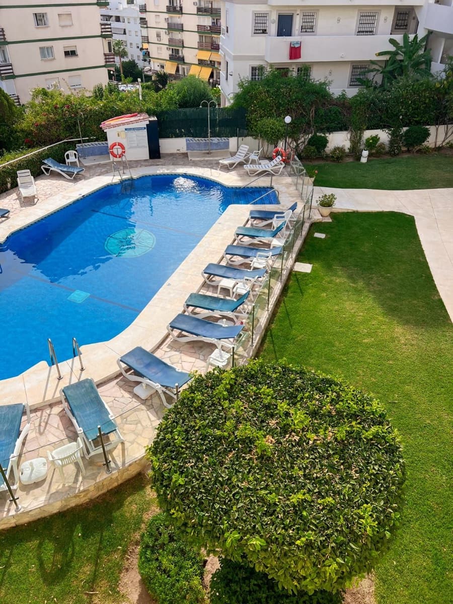 3 bedroom Apartment for sale in Benalmadena with pool - € 335,000 (Ref: 9424182)