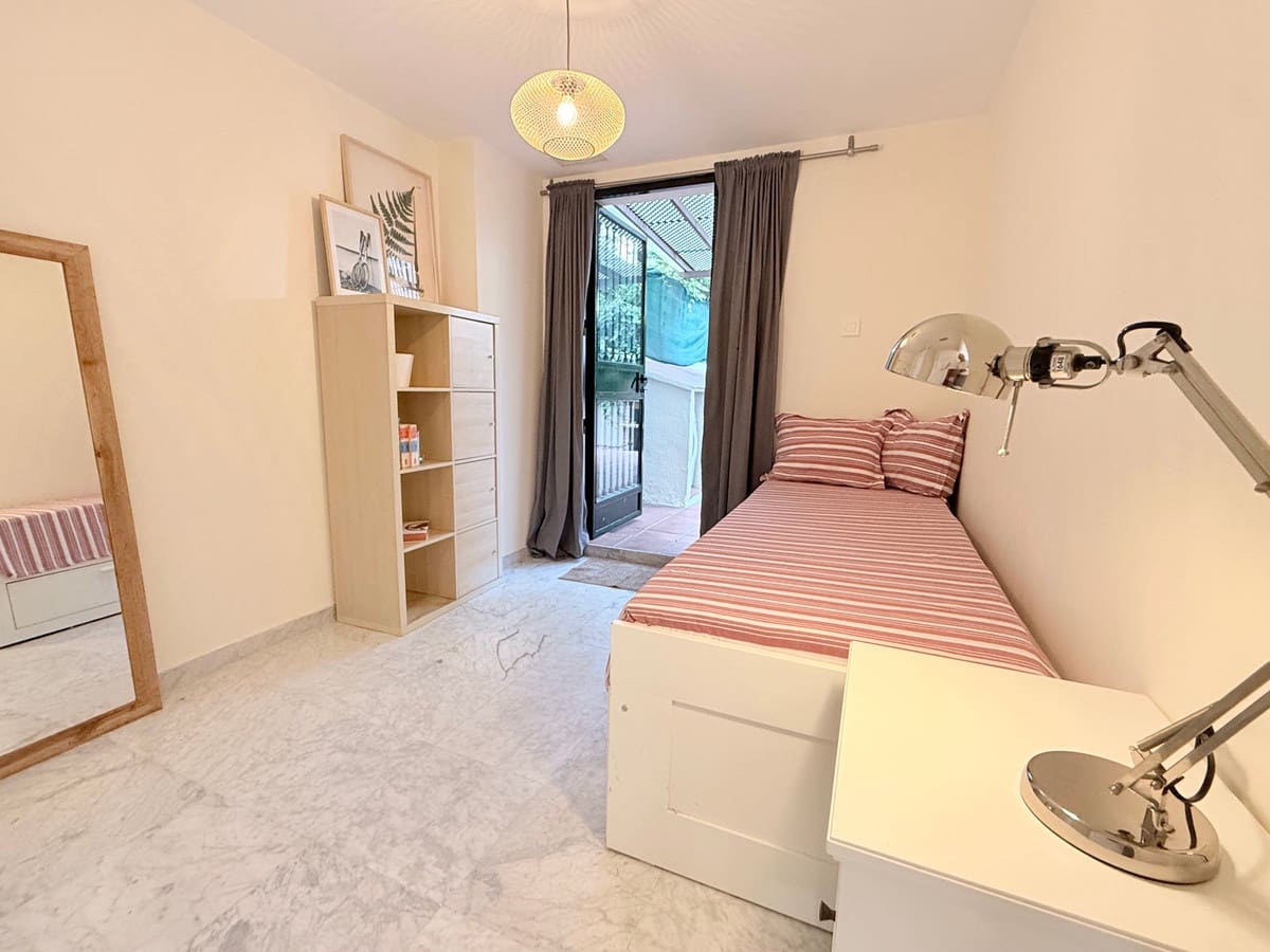 3 Zimmer Apartment zu verkaufen in Puerto Banus mit Pool - 430.000 € (Ref: 9425392)