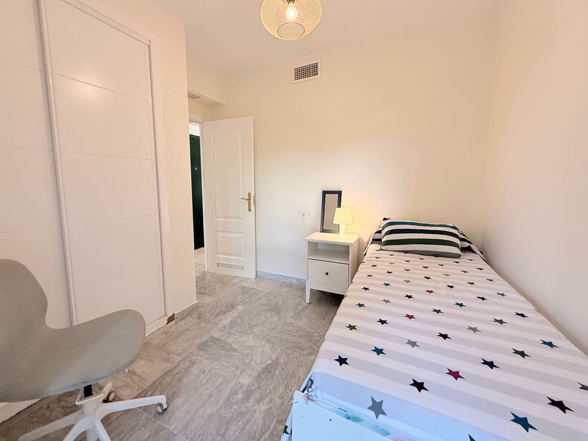 3 Zimmer Apartment zu verkaufen in Puerto Banus mit Pool - 430.000 € (Ref: 9425392)