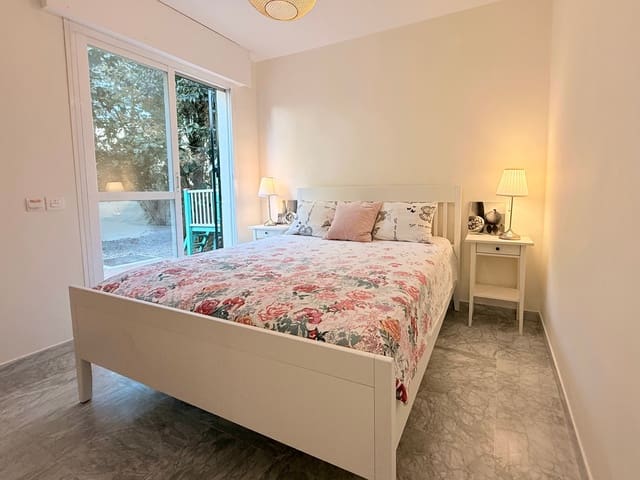 3 soverom Leilighet til salgs i Puerto Banus, Marbella med svømmebasseng - € 430 000 (Ref: 9425392)