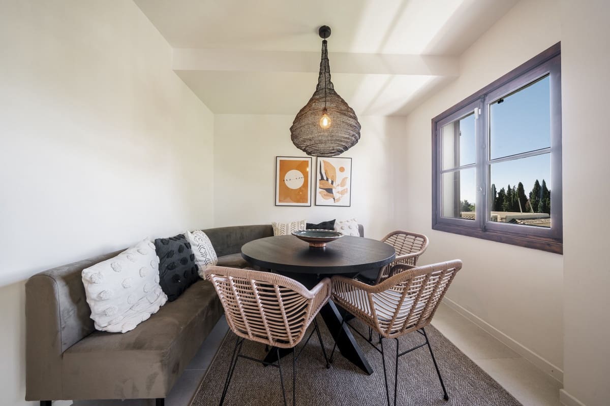 3 bedroom Apartment for sale in Nueva Andalucia with pool garage - € 765,000 (Ref: 9425393)