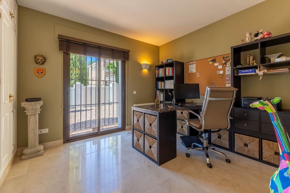 5 soveværelse Villa til salg i Mijas Golf med swimmingpool garage - € 1.500.000 (Ref: 9425394)