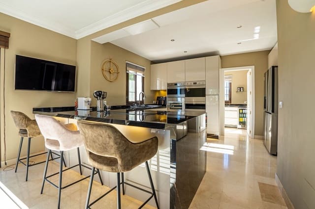 5 soveværelse Villa til salg i Mijas Golf, Mijas med swimmingpool garage - € 1.500.000 (Ref: 9425394)