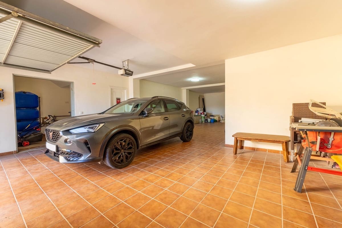 5 soveværelse Villa til salg i Mijas Golf med swimmingpool garage - € 1.500.000 (Ref: 9425394)