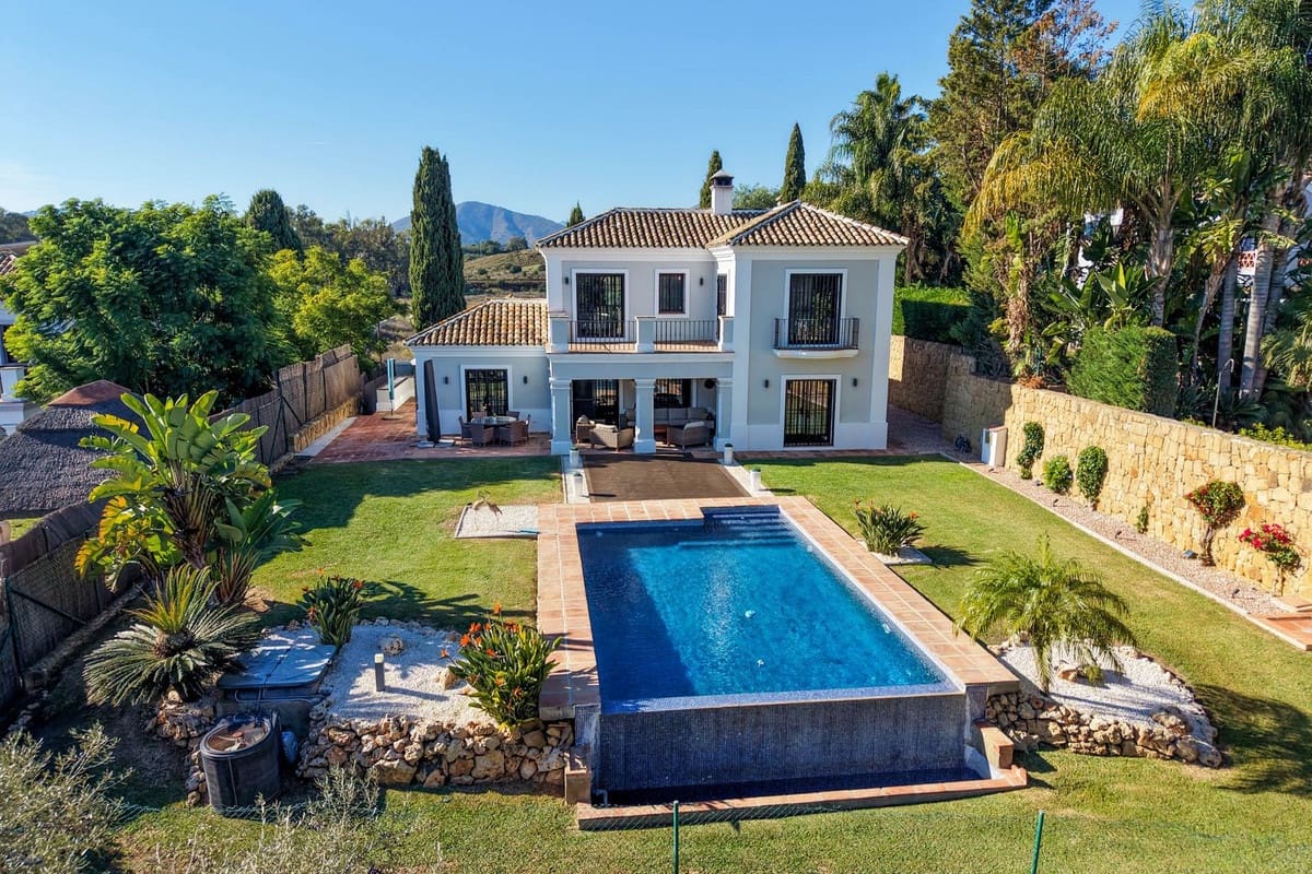 5 soveværelse Villa til salg i Mijas Golf med swimmingpool garage - € 1.500.000 (Ref: 9425394)