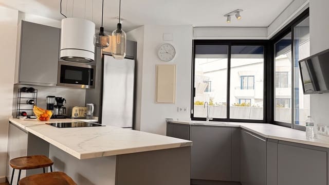 3 slaapkamer Penthouse te koop in Marbella met zwembad garage - € 935.000 (Ref: 9438983)