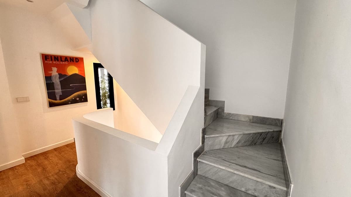 3 slaapkamer Penthouse te koop in Marbella met zwembad garage - € 935.000 (Ref: 9438983)