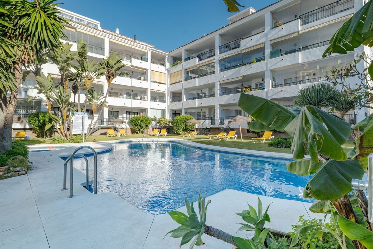 2 Zimmer Apartment zu verkaufen in Calahonda mit Pool Garage - 339.000 € (Ref: 9440027)