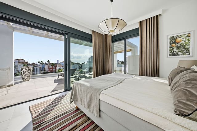 3 sypialnia Penthouse na sprzedaż w El Paraíso, Benahavís z basenem garażem - 1 180 000 € (Ref: 9441228)