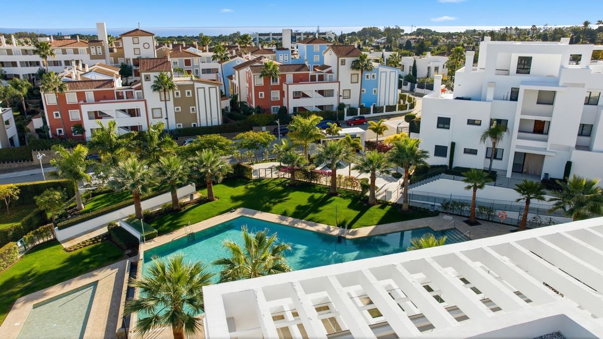 3 sovrum Takvåning till salu i Benahavis med pool garage - 1 180 000 € (Ref: 9441228)