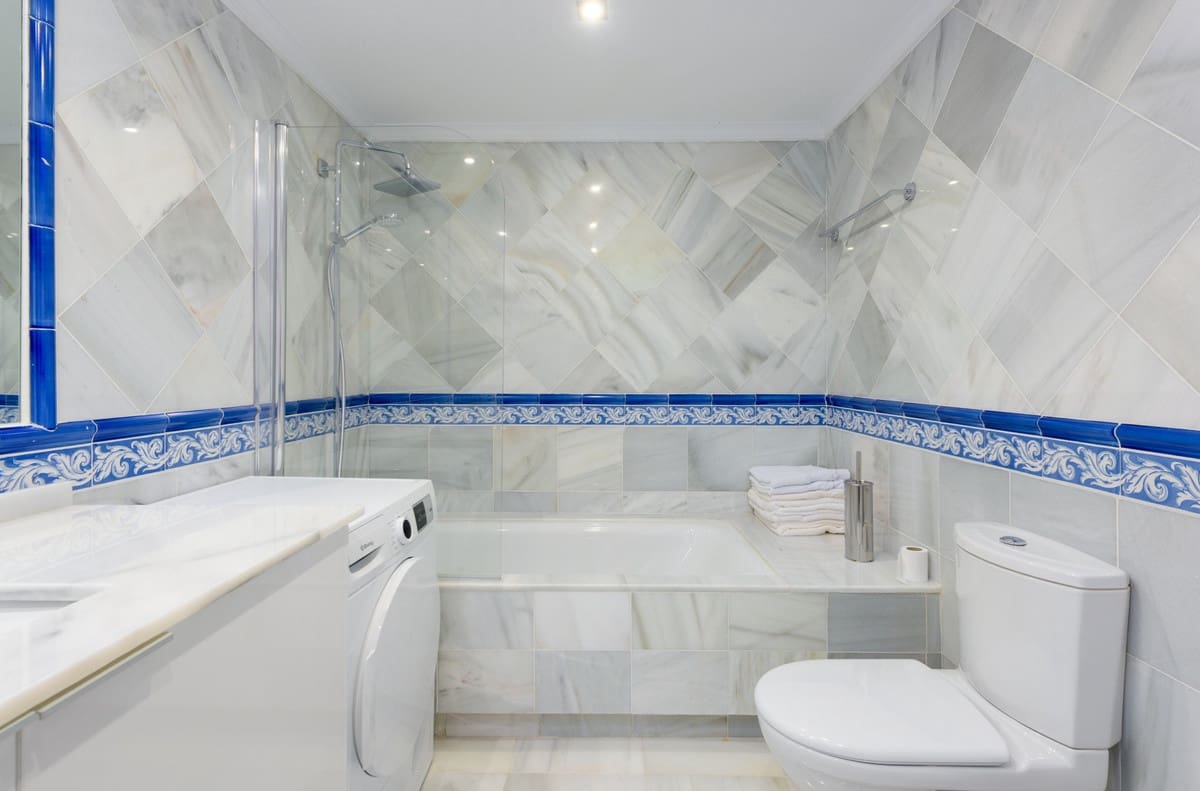 2 slaapkamer Appartement te koop in Monte Halcones met zwembad garage - € 680.000 (Ref: 9441667)