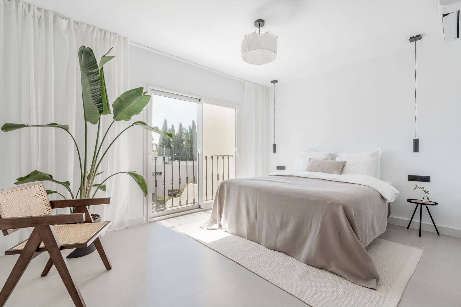 3 bedroom Apartment for sale in Aloha Golf with pool garage - € 850,000 (Ref: 9445544)