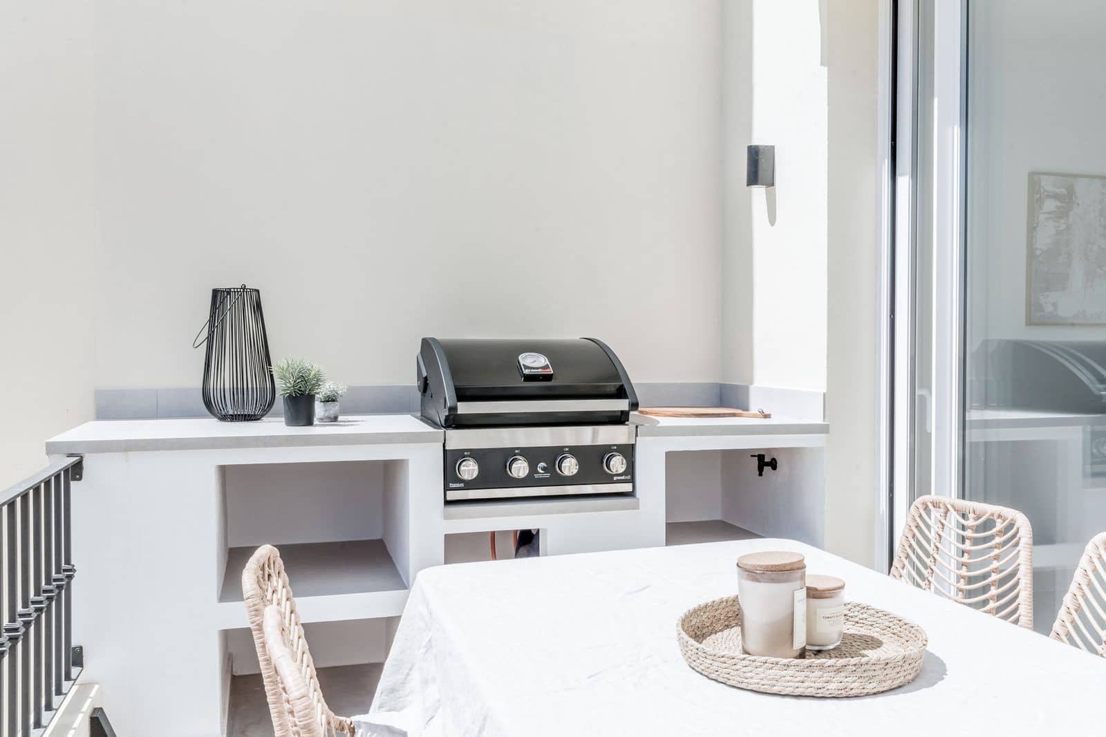 3 bedroom Apartment for sale in Aloha Golf with pool garage - € 850,000 (Ref: 9445544)