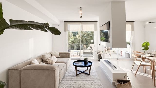 3 makuuhuone Huoneisto myytävänä paikassa Aloha Golf, Marbella mukana uima-altaan 
autotalli - 850 000 € (Ref: 9445544)