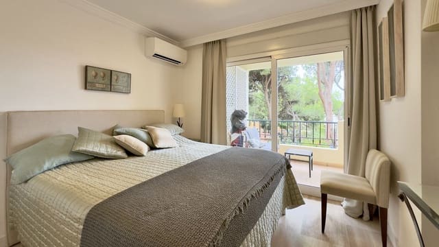 2 soveværelse Lejlighed til salg i Elviria, Marbella med swimmingpool - € 720.000 (Ref: 9447096)