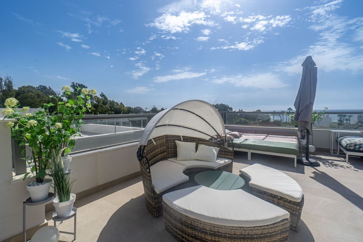 3 bedroom Penthouse for sale in Casares with pool garage - € 790,000 (Ref: 9447099)