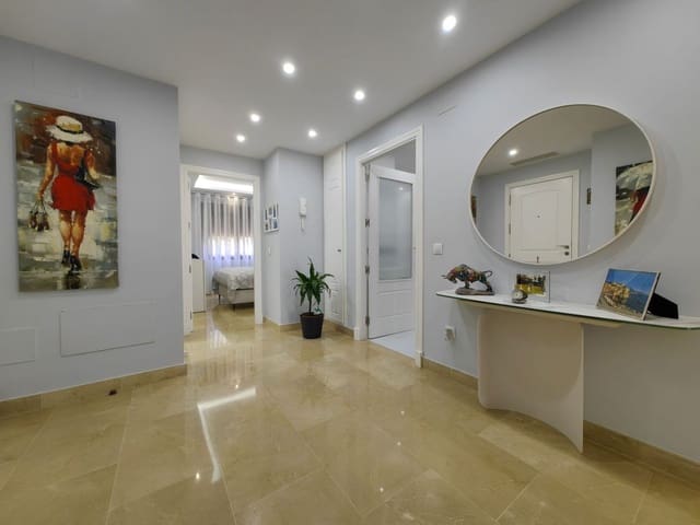 2 bedroom Apartment for sale in La Duquesa / Puerto de la Duquesa, Manilva with pool garage - € 298,000 (Ref: 9448523)