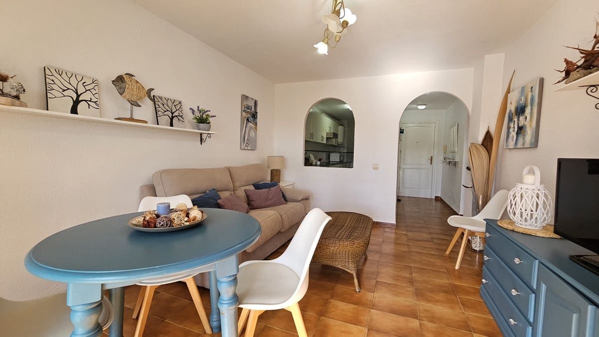 2 soverom Leilighet til salgs i Casares med svømmebasseng garasje - € 240 000 (Ref: 9448524)