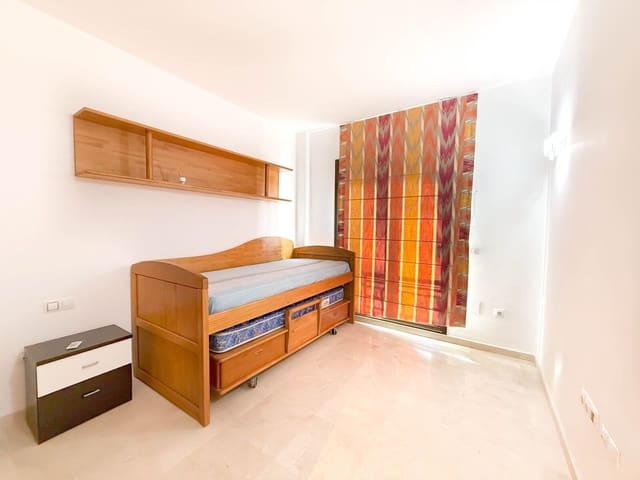 3 bedroom Apartment for sale in Estepona with pool garage - € 460,000 (Ref: 9455660)