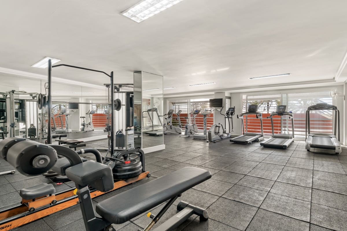 2 bedroom Beach Apartment for sale in Marbella with pool - € 1,210,000 (Ref: 9465040)