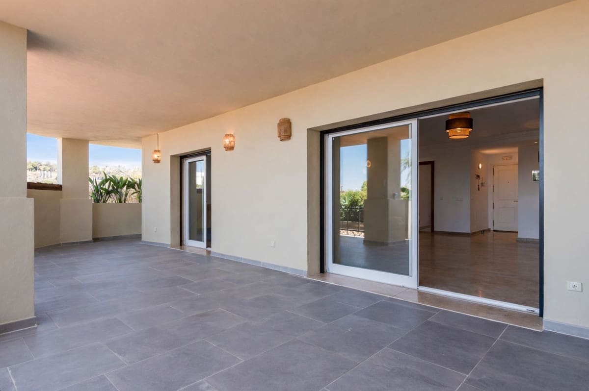 3 sypialnia Apartament na sprzedaż w New Golden Mile z basenem garażem - 390 000 € (Ref: 9471800)