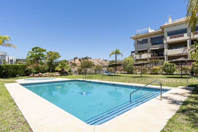 3 sypialnia Apartament na sprzedaż w Selwo, Estepona z basenem garażem - 390 000 € (Ref: 9471800)