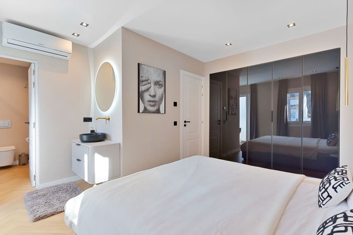 4 quarto Casa em Banda para venda em New Golden Mile com piscina garagem - 730 000 € (Ref: 9480775)