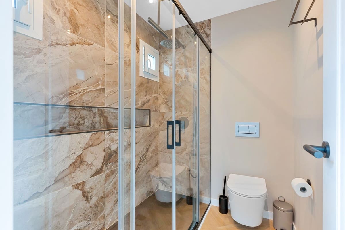 4 quarto Casa em Banda para venda em New Golden Mile com piscina garagem - 730 000 € (Ref: 9480775)