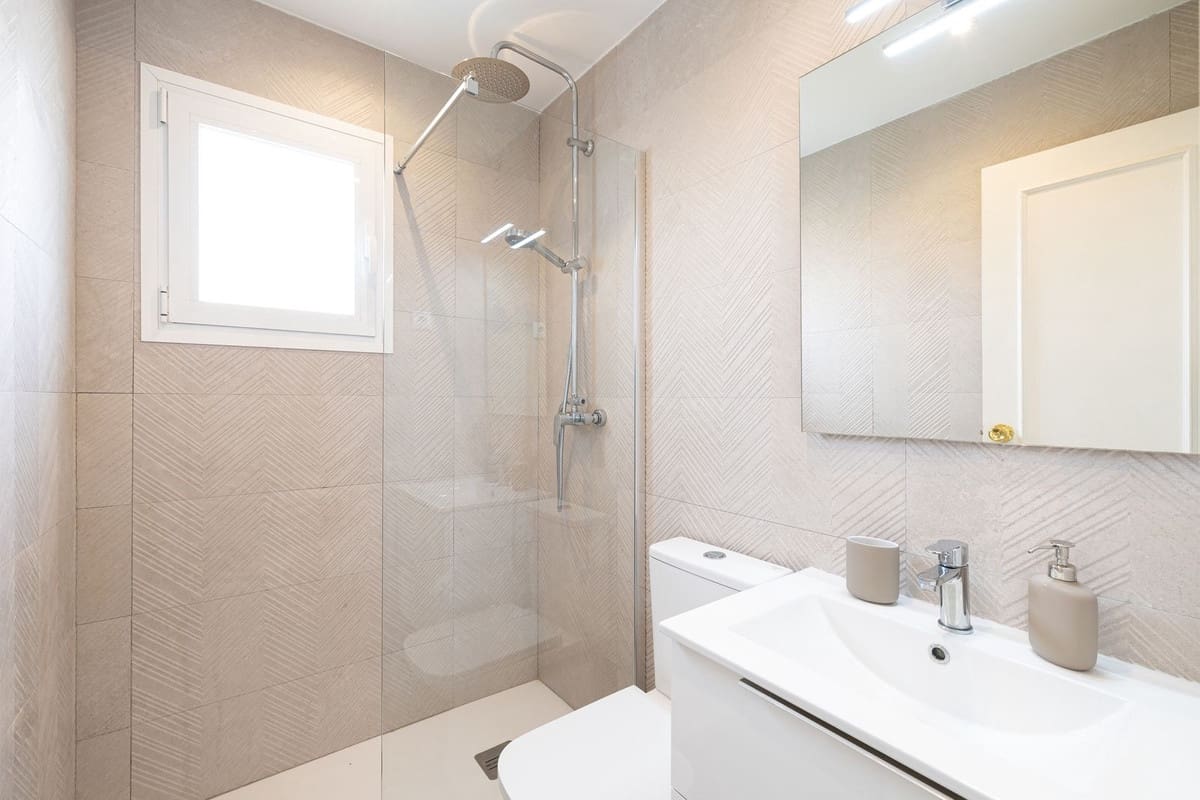 3 makuuhuone Huoneisto myytävänä paikassa Mijas Costa mukana uima-altaan - 390 000 € (Ref: 9480828)