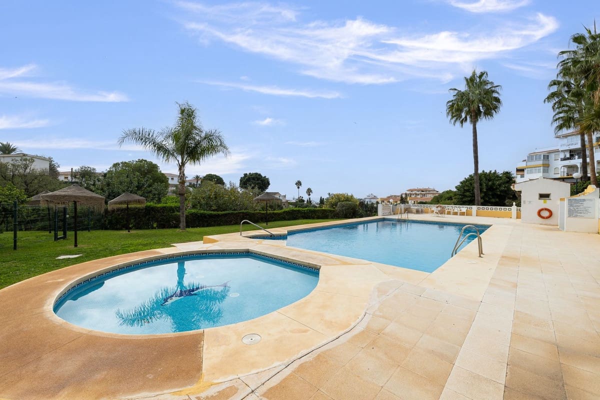 3 makuuhuone Huoneisto myytävänä paikassa Mijas Costa mukana uima-altaan - 390 000 € (Ref: 9480828)