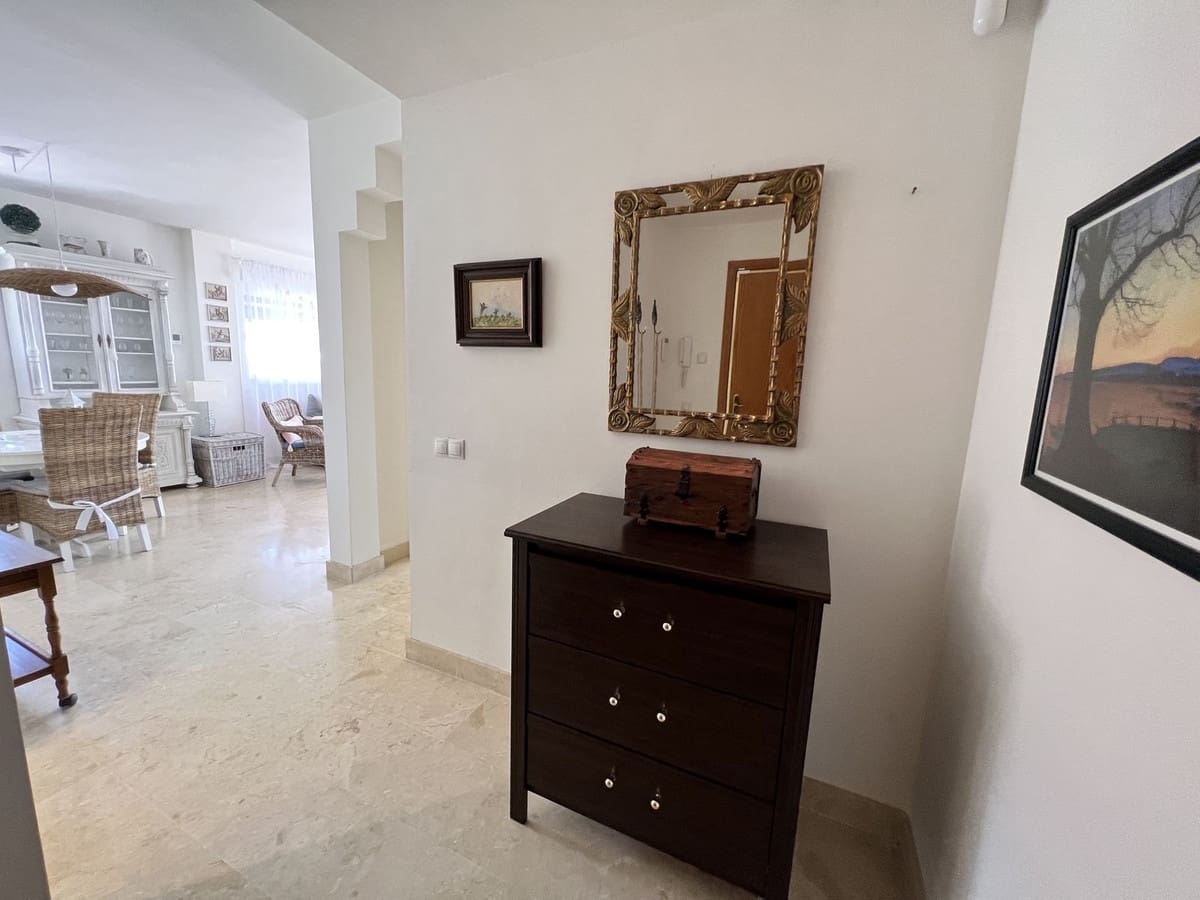 2 bedroom Apartment for sale in Calahonda with pool - € 299,000 (Ref: 9481683)