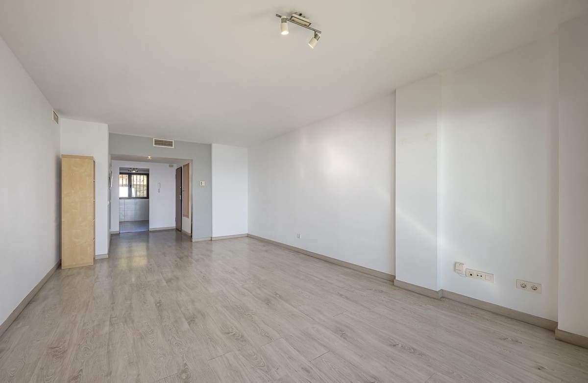 2 sypialnia Apartament na sprzedaż w Casares z basenem garażem - 350 000 € (Ref: 9483300)