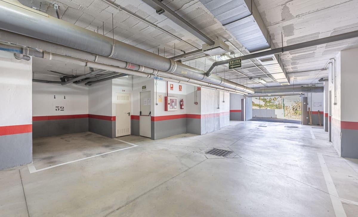 2 sypialnia Apartament na sprzedaż w Casares z basenem garażem - 350 000 € (Ref: 9483300)