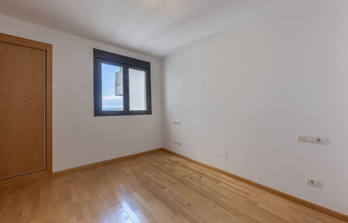 2 sypialnia Apartament na sprzedaż w Casares z basenem garażem - 350 000 € (Ref: 9483300)