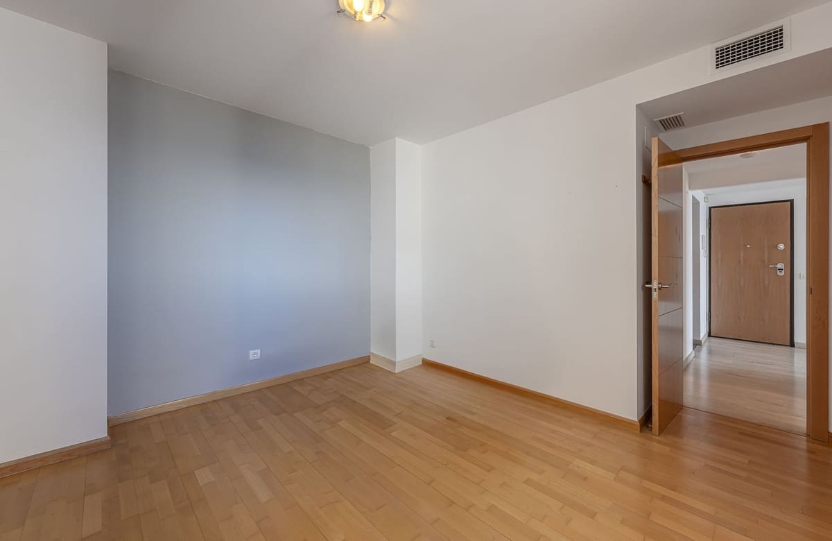 2 sypialnia Apartament na sprzedaż w Casares z basenem garażem - 350 000 € (Ref: 9483300)