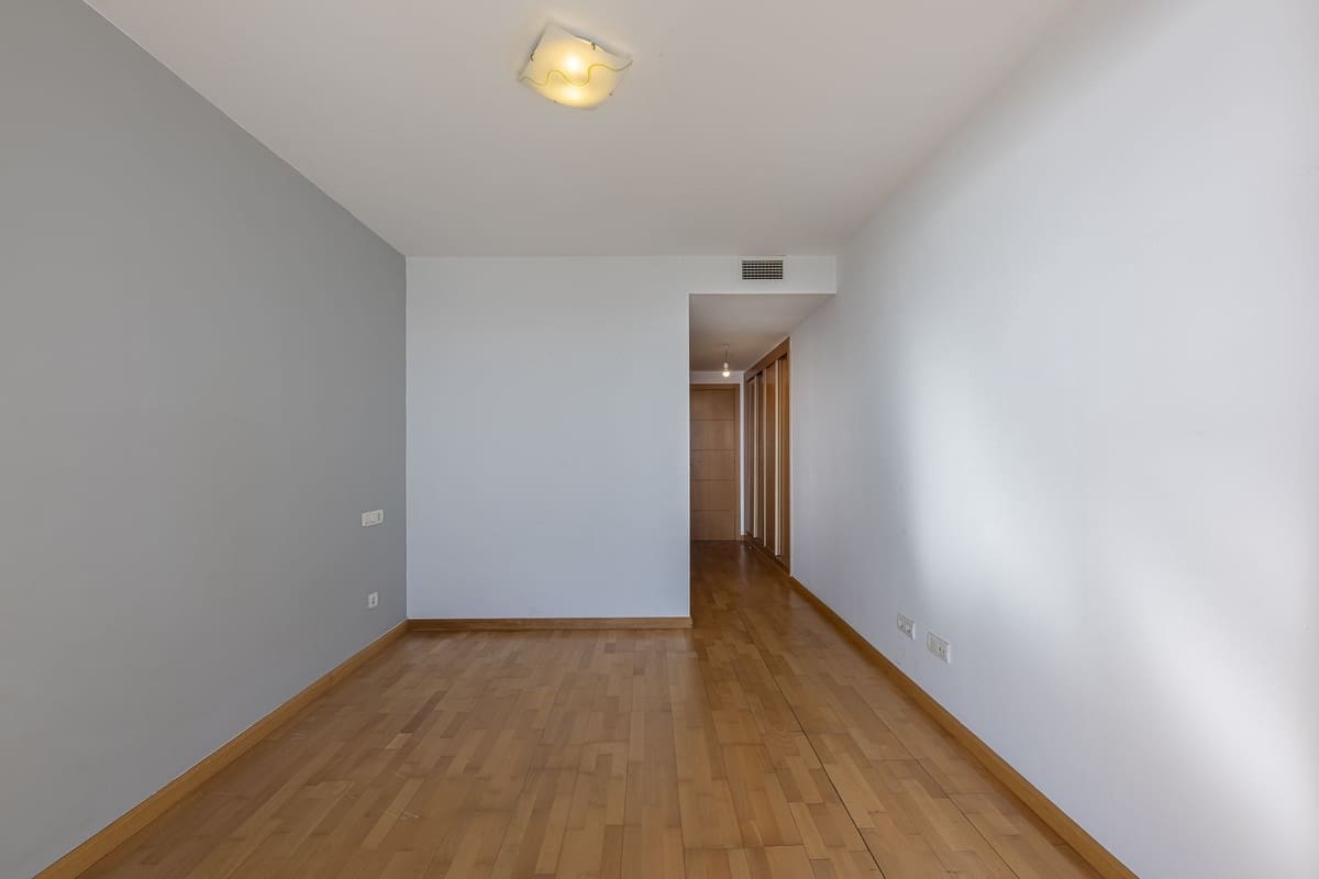 2 sypialnia Apartament na sprzedaż w Casares z basenem garażem - 350 000 € (Ref: 9483300)