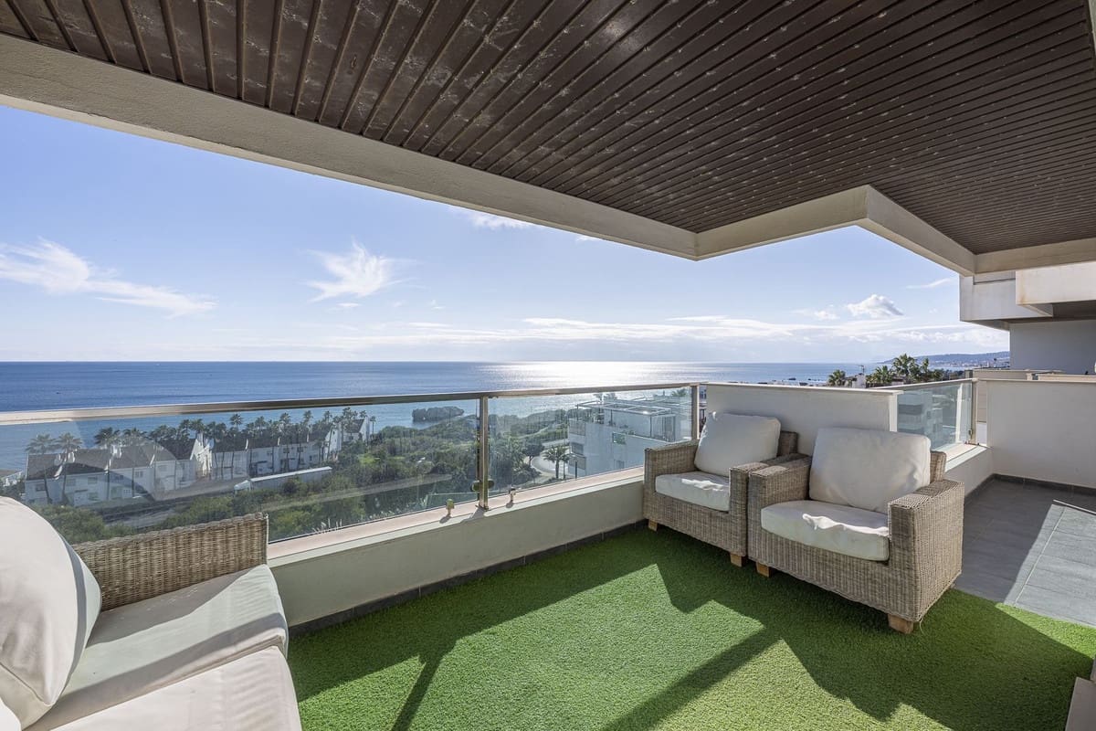 2 sypialnia Apartament na sprzedaż w Casares z basenem garażem - 350 000 € (Ref: 9483300)