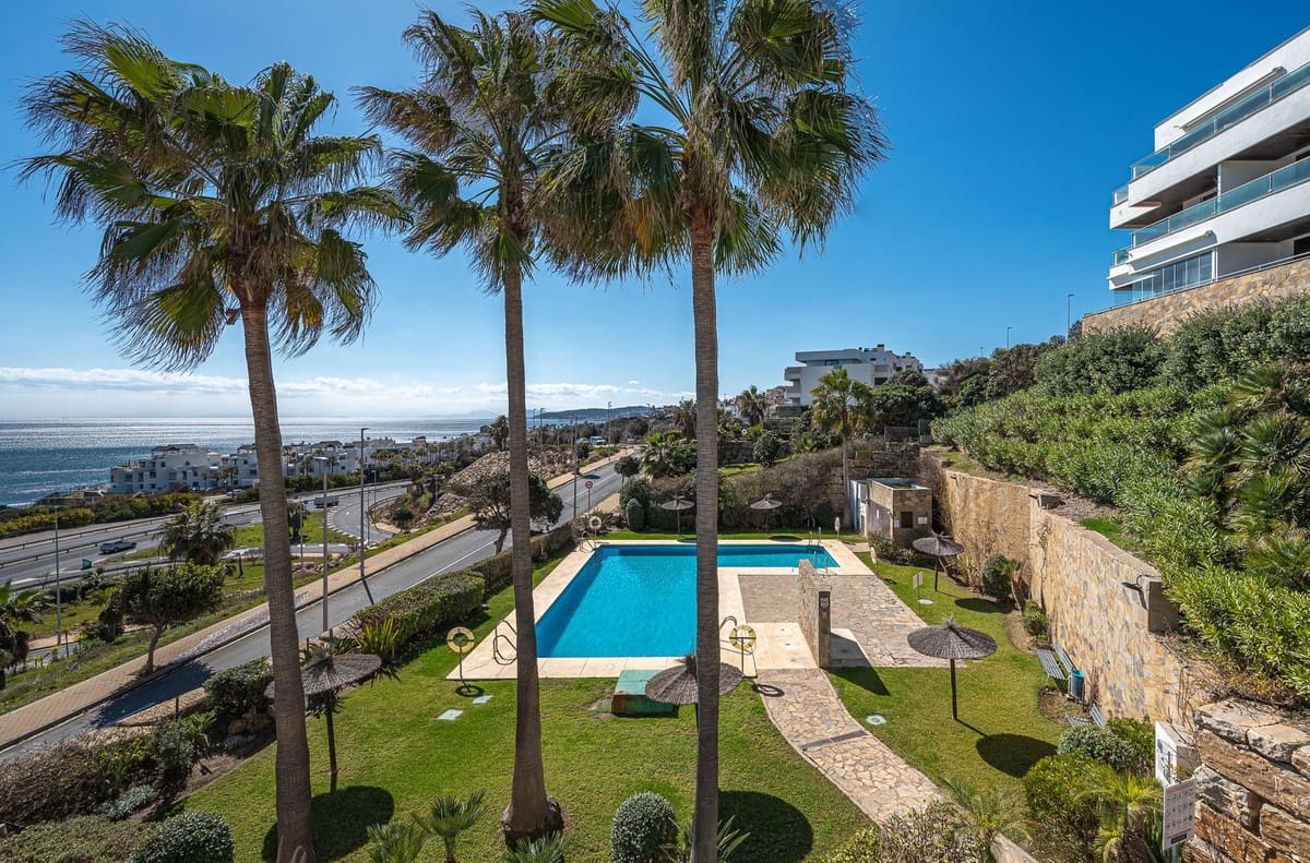 2 sypialnia Apartament na sprzedaż w Casares z basenem garażem - 350 000 € (Ref: 9483300)