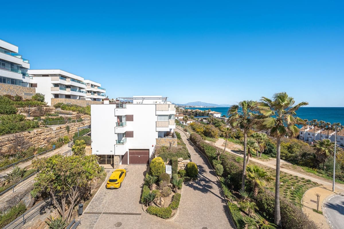 2 sypialnia Apartament na sprzedaż w Casares z basenem garażem - 350 000 € (Ref: 9483300)