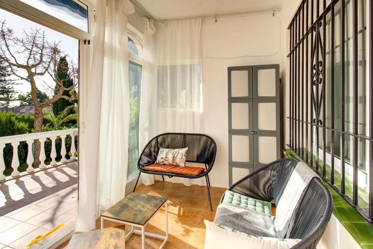 2 bedroom Apartment for sale in La Cala de Mijas with pool garage - € 285,000 (Ref: 9483669)