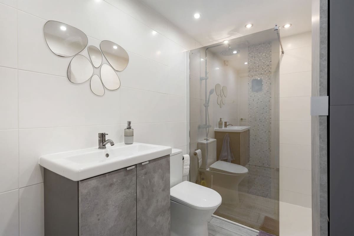 2 makuuhuone Huoneisto myytävänä paikassa Malaga kaupunki mukana uima-altaan 
autotalli - 375 000 € (Ref: 9488044)